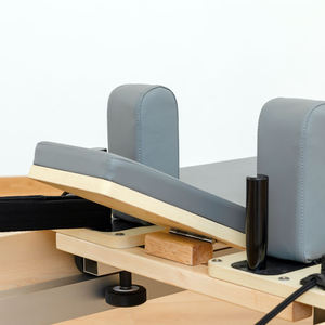 Offre Spéciale : Ensemble de Reformer Pilates <span class=keywords><strong>Zeus</strong></span> Shield Durable et Réglable – Lit de Fitness Professionnel pour Yoga et Pilates en Bois de Chêne/Érable pour Studio - Product Image 4