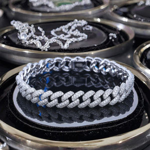 Vente en gros de collier et bracelet cubain en argent sterling 925, chaîne à maillons entièrement sertie de diamants de 8 mm, bijoux fins en or pour cadeau - Product Image 3