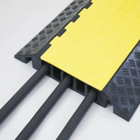 Rampes de câbles en caoutchouc et plastique à 2 canaux certifiées CE RoHS pour événements en plein air, couvre-câbles de scène