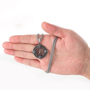 Collier Viking Yggdrasil, l'Arbre du Monde, Arbre de Vie, Vegvisir, Valknut, Talisman de Protection, Amulette, Triquetra, Nœud Celtique - Product Image 5