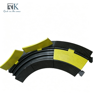 Rampe de protection de câbles en caoutchouc robuste à emboîtement pour la protection des câbles - Vente en gros - Product Image 1