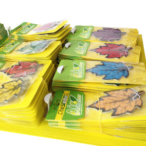 오래 지속되는 맞춤 제작 차량용 종이 걸이형 향수 트리 디자인 탈취제 냄새 방향제 백미러 향기 - Product Image 1