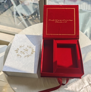Cajas de Regalo Magnéticas Plegables Cubiertas de Terciopelo de Tamaño Personalizado para Joyería, Cajas de Regalo de Gamuza para Negocios VIP - Product Image 3