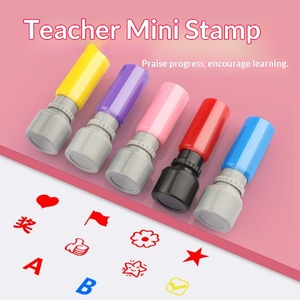 Juego de Sellos de Comentarios para Niños con Diseño Personalizado para Recompensar a los Maestros, para Uso en la Oficina, de Dibujos Animados, Lindos, Rojos, de Plástico - Product Image 2