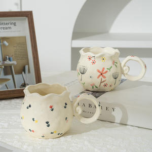 Großhandel neue kreative handgemalte 3D-Blumen Keramik Kaffeetassen niedlich personal isierte koreanische Porzellan Milch Tasse Tee becher als Geschenk - Product Image 2