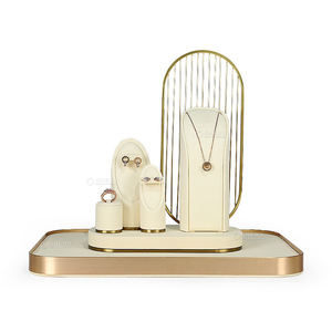 Présentoir à bijoux en métal style tendance, personnalisé, en microfibre, moderne, pour boucles d'oreilles et colliers, buste beige, en promotion - Product Image 5