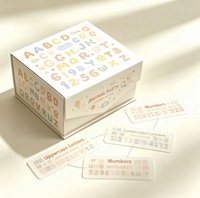 Boîte d'expédition en carton ondulé personnalisée avec motifs animaux et alphabet mignons, design couleur pastel douce pour emballage de jouets d'enfants et de cadeaux de naissance