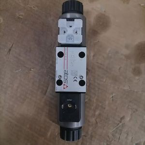 Atos Dhe-0713p 10 Solenoid Directional W/ Dphe-2713 10-n - Product Image 5