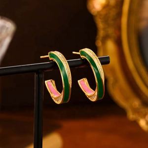 Boucles d'oreilles clous en zircon plaqué or rétro élégantes françaises pour femmes, haut de gamme, nouvelle tendance, double couleur, forme en C, polyvalentes, tendance - Product Image 3