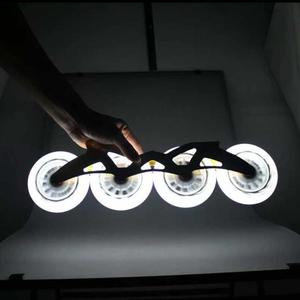 Roue flash LED 80mm 76mm 72mm 70mm 68mm 64mm pour patins à roues alignées 90A pour adultes enfants <span class=keywords><strong>SEBA</strong></span> RB <span class=keywords><strong>Roller</strong></span> Wheels - Product Image 2