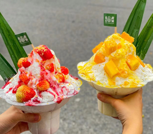 Vasos de Plástico para Conos de Nieve - Vasos para Hielo Raspado, Vasos para Helado en Forma de Flor, Tazones para Smoothies de Nieve y Postres Dulces y Ácidos para Llevar - Product Image 1