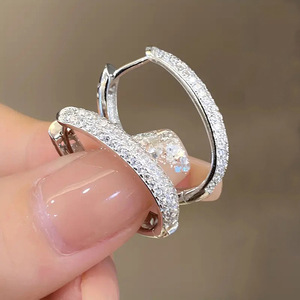 Pendientes de Oreja en Forma de U Delgados para Mujer, Accesorios Simples para Uso Diario - Product Image 3
