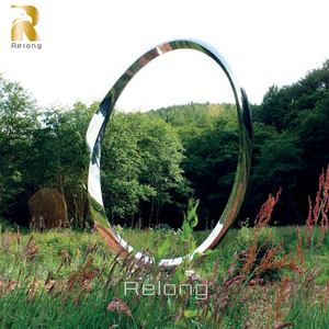 Escultura de anillo de acero inoxidable grande de alto pulido para decoración de punto de referencia urbano de jardín de parque público al aire libre - Product Image 6