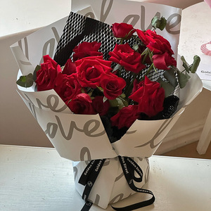 Papier d'emballage cadeau pour la Saint-Valentin 100% imperméable, nouveau design floral pour l'emballage des fleurs - Product Image 2