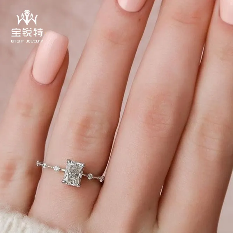 18k सफेद सोने की हीरे की शादी की अंगूठी 2 कैरेट सोलिटेयर डायमंड रिंग लैब उगाई गई हीरे की अंगूठी