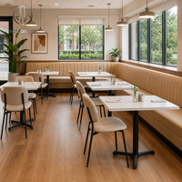 Mobilier de restaurant commercial Ron Group, banquettes en cuir, table carrée en marbre, chaise personnalisée en tissu