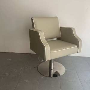 Fauteuil de Barbier Confortable en Similicuir avec Logo Personnalisable, Pompe Hydraulique et Conception Pliable pour Salons et Écoles - Product Image 4
