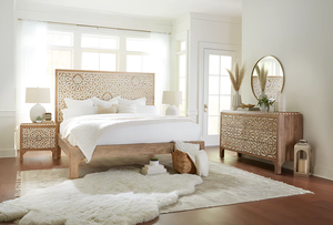 Lit en bois de manguier géométrique sculpté, taille Queen, avec cadre en bois massif robuste, design élégant, parfait pour les chambres modernes - Product Image 2