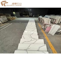 Escaliers en quartz blanc Calacatta pour la décoration intérieure