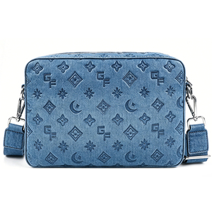 Sac bandoulière de luxe en jean bleu gaufré pour <span class=keywords><strong>homme</strong></span>, ensemble messager 2 pièces tendance avec motif monogramme, parfait pour le style urbain - Product Image 4