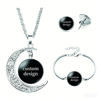 Ensemble de bijoux faits à la main avec un design personnalisé, matériaux mixtes uniques, collier, boucles d'oreilles, bracelet, drapeau haïtien, drapeau de la République dominicaine