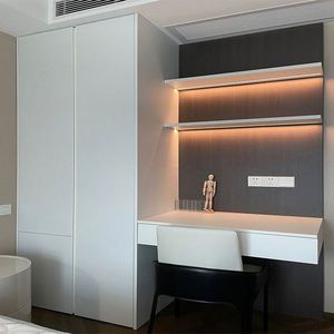 Armoire de chambre à coucher avec coiffeuse intégrée - Product Image 3