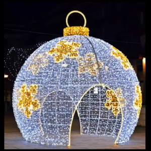 Décorations de Noël extérieures, grande boule géante lumineuse à LED en forme de maison pour les fêtes du Nouvel An - Product Image 3