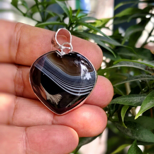 New Arrival Suleimani Hakik Carved <b>Crystal</b> Chakra Healing Pendant Premium Quality Heart Shape Agate Fashion Jewelry Bulk Feng - Product Image 1