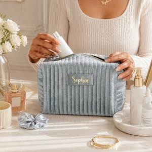 Pochette de maquillage en velours avec nom personnalisé, trousse de toilette de voyage pour femmes, cadeau d'anniversaire pour elle - Product Image 2