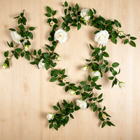 Großhandel Trendige 2026 Realistische Ruyi Rosen Seidenblumensträuße für Weihnachten Neujahr Boutique Hotel Restaurant Innendekoration