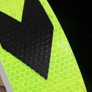 Nastro di sicurezza ad alta visibilità con frecce fluorescenti adesivo riflettente per la marcatura del pavimento della costruzione di logistica nastro riflettente - Product Image 5