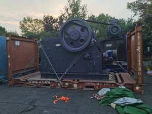 Concasseur à mâchoires mobile à moteur AC avec générateur pour carrière et exploitation minière PEC106 - Offre Spéciale - Product Image 2