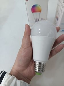 หลอดไฟอัจฉริยะ RGB สีขาวทันสมัย 850lm 9W 2700-6500K ปรับแสงได้ ควบคุมผ่านแอพ สำหรับห้องนอน ห้องครัว ห้องนั่งเล่น - Product Image 3