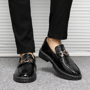 Mocassins et chaussures décontractées en cuir PU noir, confortables, élégants, antidérapants, plats pour l'hiver, pour le bureau et la carrière, respirants et tendance - Product Image 4