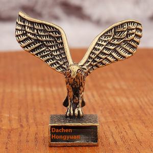 Dapeng rétro laiton aigle artisanat ornement sculpture en cuivre avec <span class=keywords><strong>ailes</strong></span> déployées Style Feng Shui bureau décoratif métal artisanat - Product Image 5