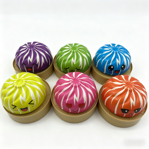 Jouet anti-stress Ombre Squishy Dumpling, pack surprise, jouet fidget mignon avec expressions adorables pour tous les âges - Product Image 2