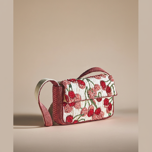 Sac à perles carré léger fait main artistique avec bandoulière souple, couleur et logo personnalisables - Product Image 1