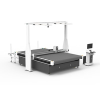 Machine de découpe automatique de tissus à couteau oscillant CNC YuChen pour machines de découpe numérique à plat pour vêtements