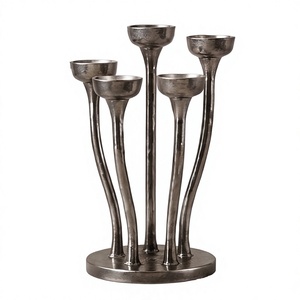 Candelabro de Lujo de Cinco Brazos de Aluminio Plateado Impermeable, Centro de Mesa con Textura Fundida, para Navidad y San Valentín, Venta al por Mayor - Product Image 1