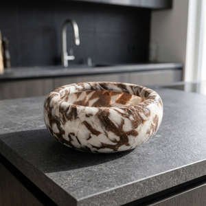 Tazón de Mármol Pulido Hecho a Mano en Marrón y Blanco, Estilo Wabi-Sabi, Apto para Lavavajillas, Decoración para el Hogar, Shri Govind International - Product Image 2