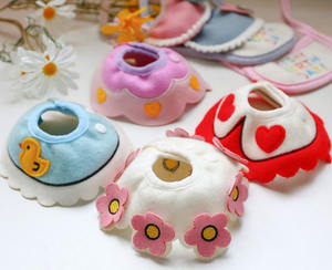 Großhandel Zubehör Vielfalt Niedliche Designs PET BIB Katze Hund Lätzchen Schals Hund Bandana Custom - Product Image 5