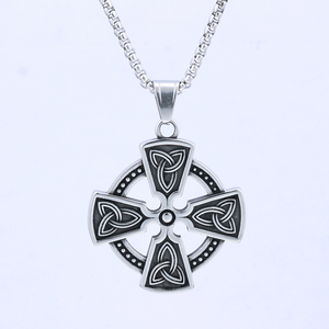 <span class=keywords><strong>2025</strong></span> gros acier inoxydable pendentif collier <span class=keywords><strong>Biker</strong></span> Style Punk celtique noeud hommes cadeau collier bijoux - Product Image 1