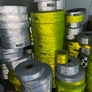 Фабрика по индивидуальному заказу, светоотражающая лента из ПВХ, желтые Светоотражающие материалы, не самоклеящиеся Светящиеся в темноте, защитная одежда для дорожного движения - Product Image 6