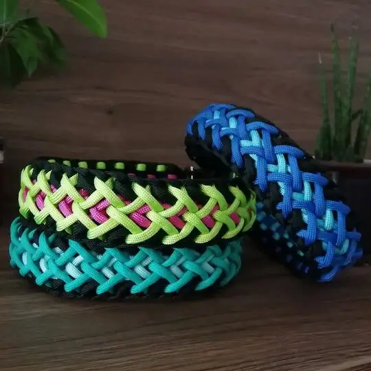 550 nuevo diseño personalizado trenzado reflectante personalizado Multicolor colores de neón hecho a mano Collar de perro Paracord regalo para perro