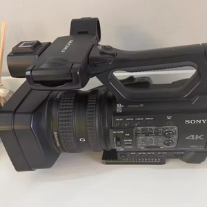 Videocámara NXCAM 4K de Alta Gama Sony HXR-NX200 para Iglesias y Transmisiones en Vivo con un Gran Sensor CMOS Exmor R de Tipo 1.0 con Retroiluminación - Product Image 1