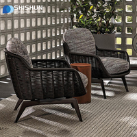 Ensemble de canapés d'extérieur en métal moderne pour villa, terrasse et jardin d'hôtel, design durable et imperméable, mobilier de patio pour cour.