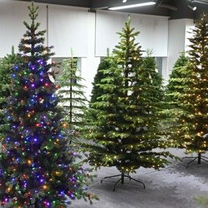 <span class=keywords><strong>Arbre</strong></span> de Noël pré-éclairé en gros, OEM ODM, 7 pieds, LED RGB, pointes en PVC/PE, pour événements et décoration de Noël - Product Image 1