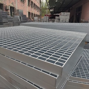 <span class=keywords><strong>Prix</strong></span> de fabrication platelage en acier grille de pont passerelle caillebotis en acier trottoir drainage grille plaque de couverture - Product Image 4