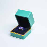 Boîte à bijoux de luxe en laque noire avec estampage doré, écologique, pour bagues, diamants, boutiques et emballages cadeaux, en stock en gros