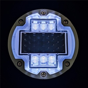 Tachuelas Reflectantes para Carreteras IL300 de 150 mm, Aluminio, IP68, 6000K, Haz de Luz de 360°, Luces Solares Integradas, Batería Recargable, Resistentes al Agua, Luz Constante - Product Image 4
